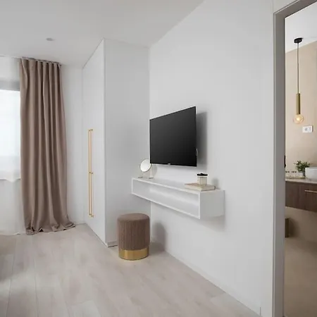 Artis By Istrialux Villa *