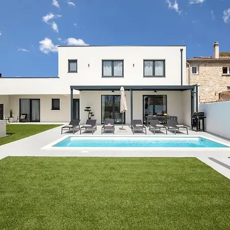 Artis By Istrialux * Loborika