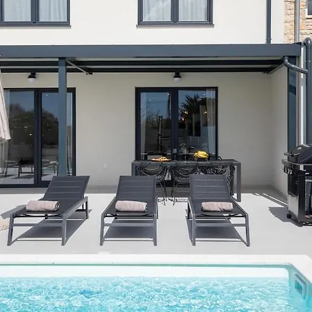 Artis By Istrialux * Loborika