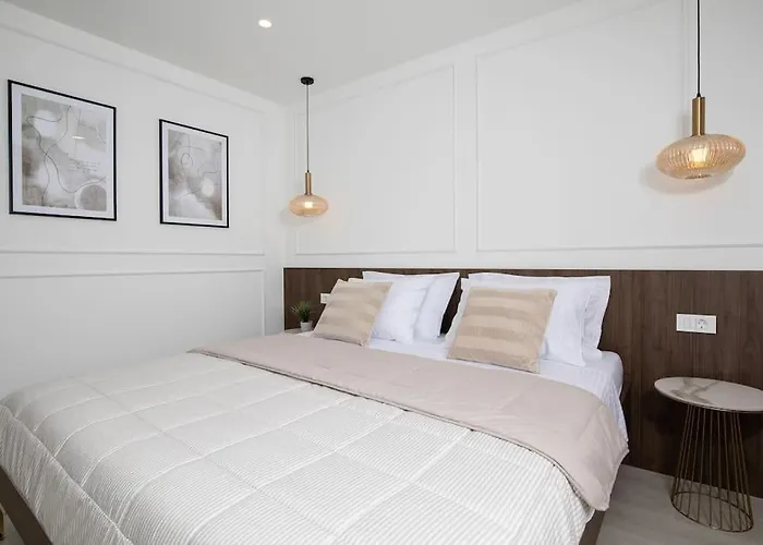 Artis By Istrialux Loborika