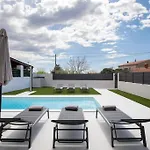 Vila Artis By Istrialux *